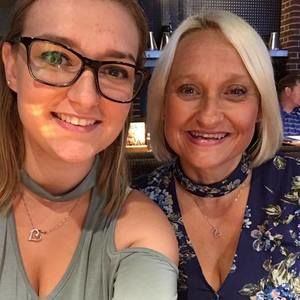 Meet your Posher, Julie